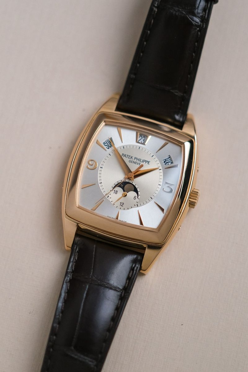 ร้านนาฬิกา Patek Philippe Gondolo 5135R Moonphase