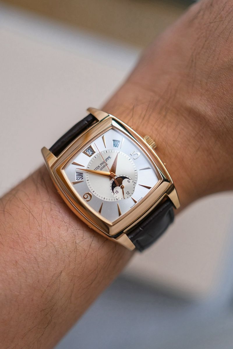 นาฬิกามือสอง Patek Philippe Gondolo 5135R Moonphase