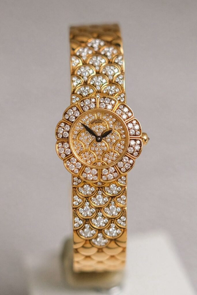 นาฬิกา Patek Philippe Neptune Full Gold Diamond RARE PIECE Ref 48723J-001