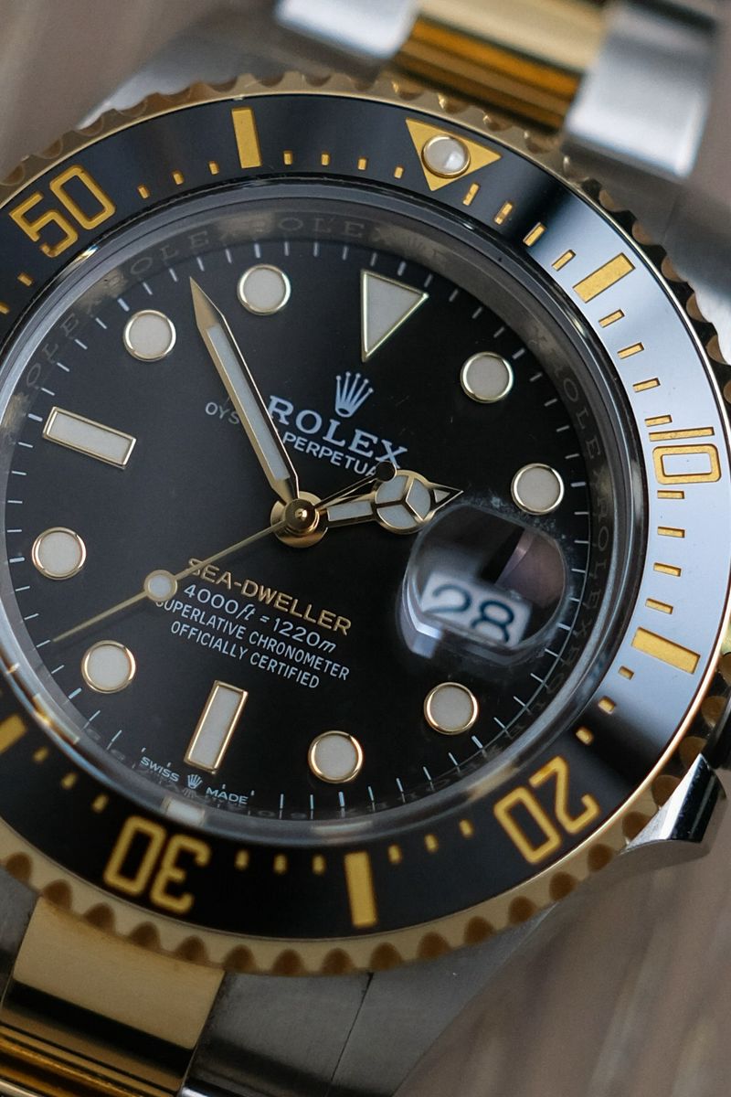 นาฬิกา Rolex Sea-Dweller Two-Tone Yellow Gold 126603