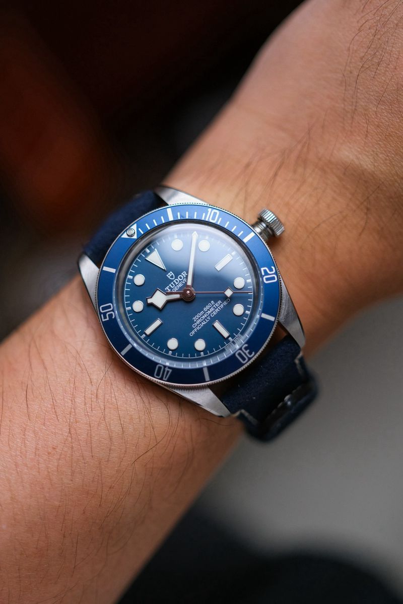 รับซื้อนาฬิกา Tudor Black Bay 58 Blue