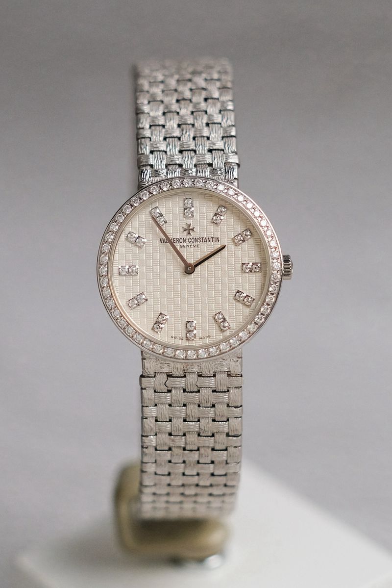 รับซื้อนาฬิกา VACHERON CONSTANTIN Patrimony Full 18K White Gold Diamond