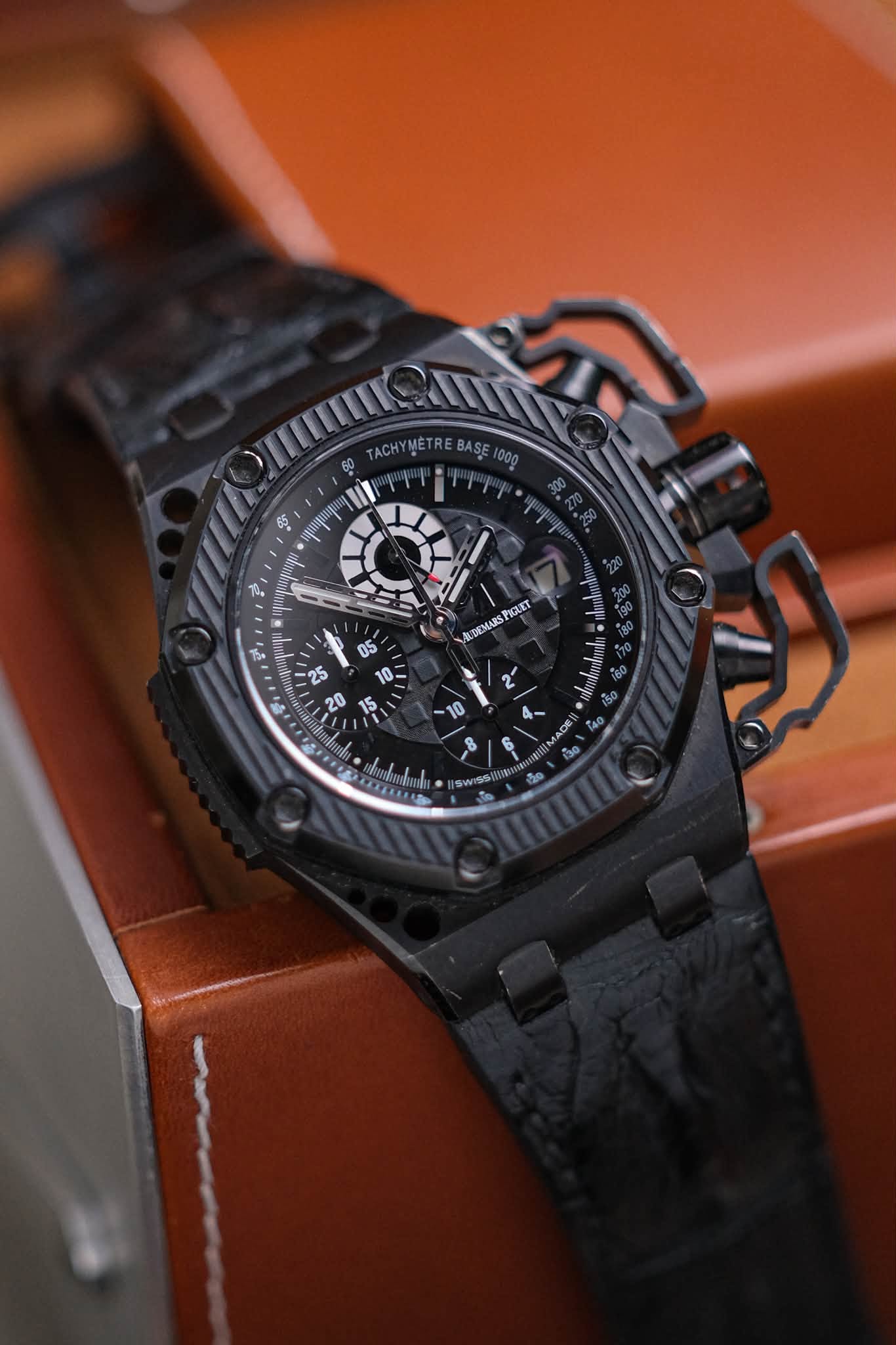 รับซื้อนาฬิกา Audemars Piguet Royal Oak Offshore Survivor