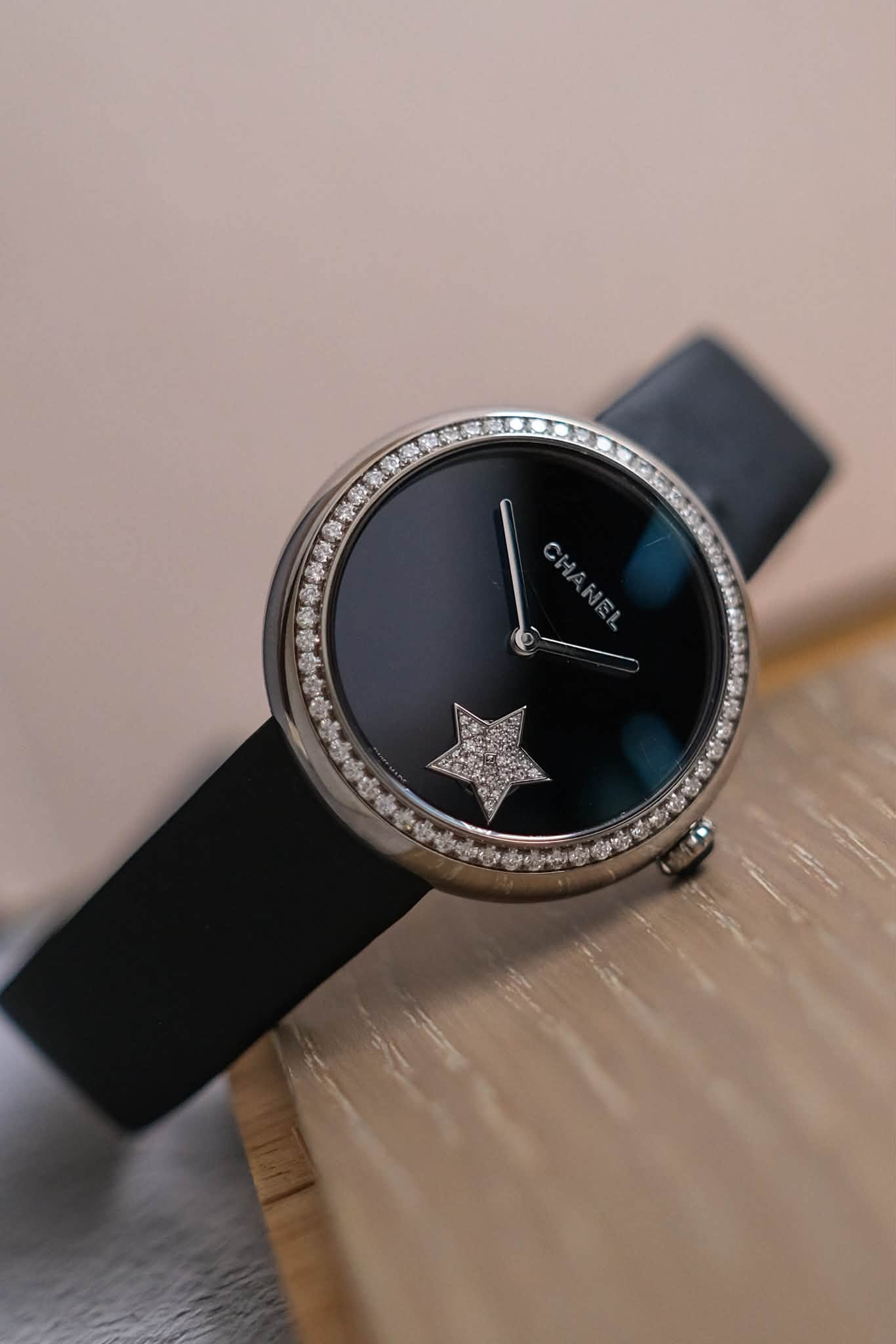 ร้านนาฬิกา CHANEL Mademoiselle Privé Comète 18K White Gold Diamond H2928