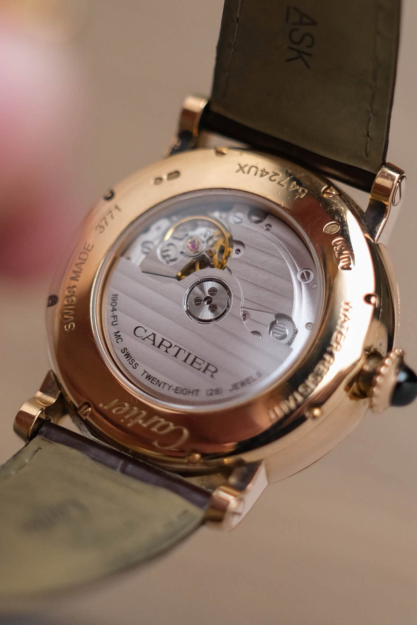 รับซื้อนาฬิกา Cartier Rotonde de Cartier Large Date Retrograde Second Time Zone W1556240