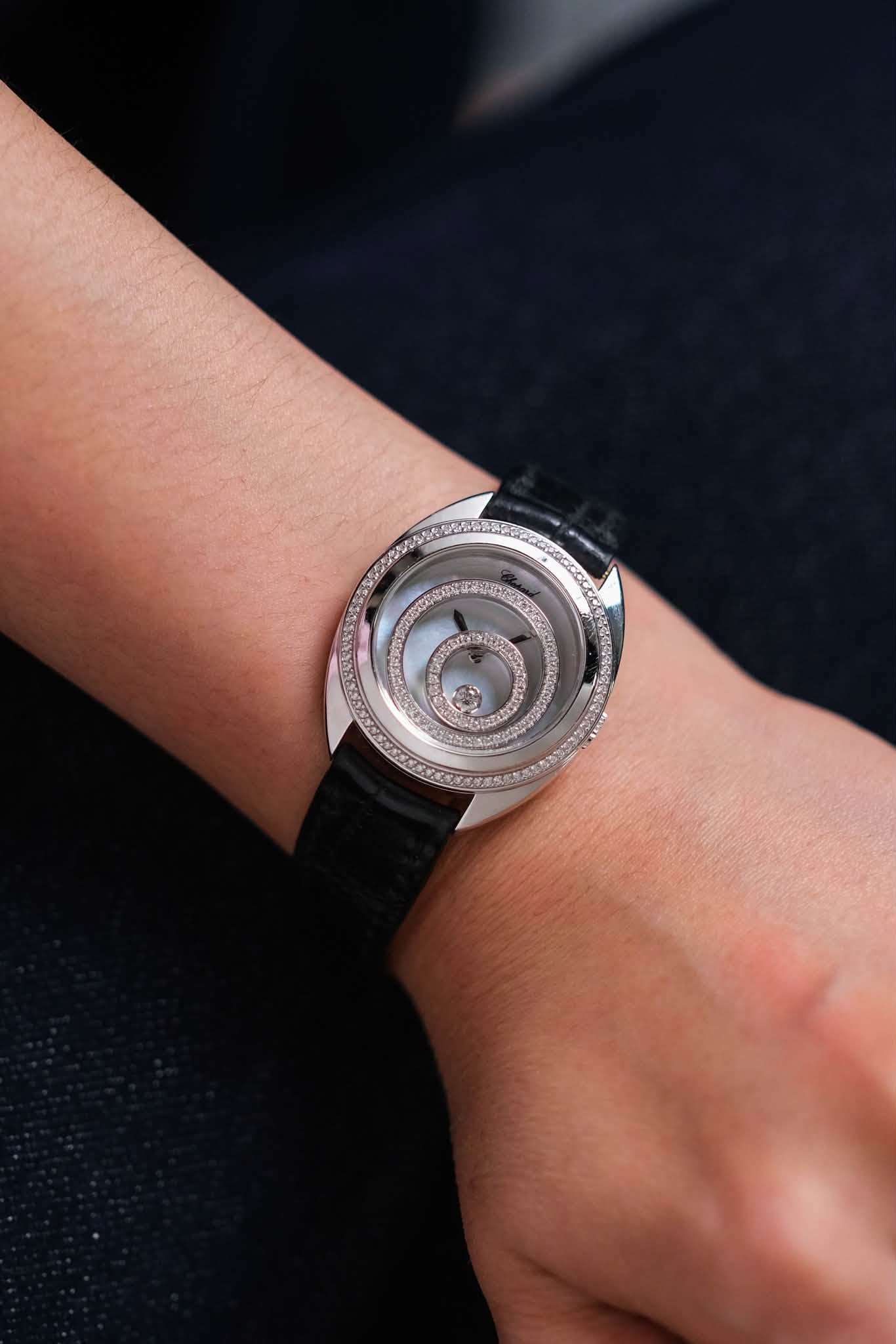 ขายนาฬิกา Chopard Happy Spirit 18K White Gold Diamond 207082-1001-2