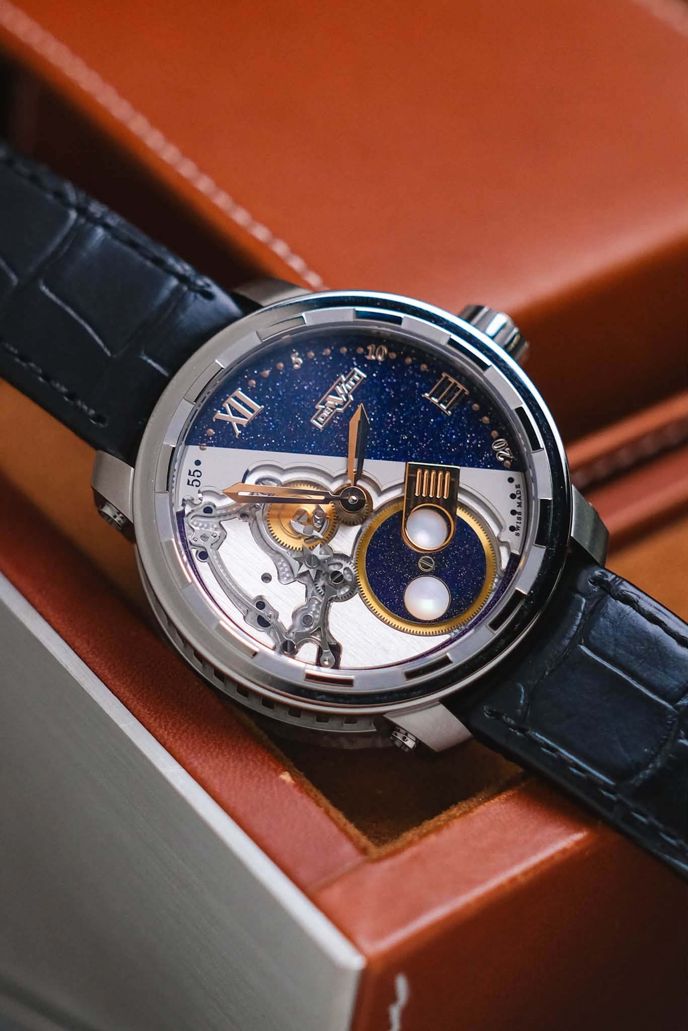 รับซื้อนาฬิกา DeWitt Twenty-8-Eight Full Moon Titanium