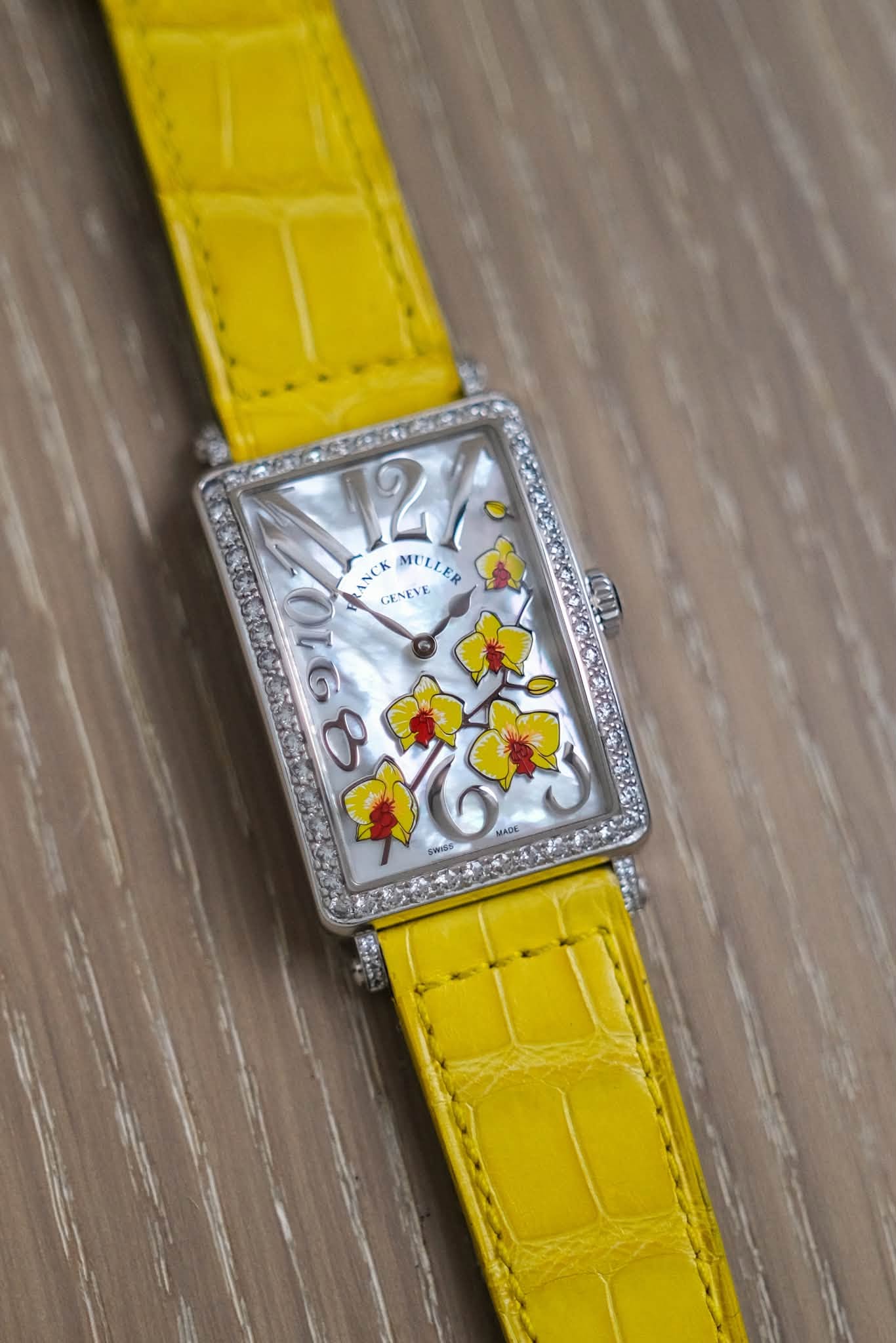 นาฬิกา Franck Muller Long Island 952 QZ 18K White Gold MOP Diamonds ORCHID Limited