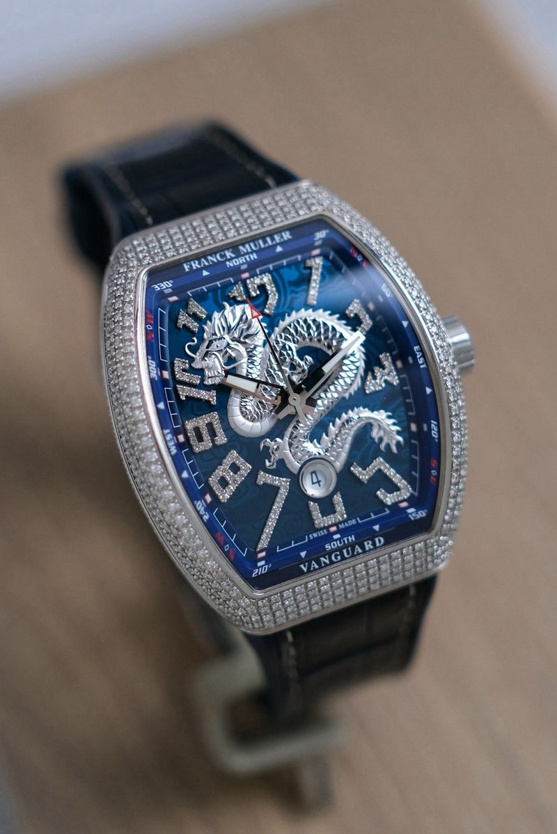 รับซื้อนาฬิกา Franck Muller Vanguard V45 Full Diamond “Dragon King” Limited Edition 188 V 45 SC DT AC BL