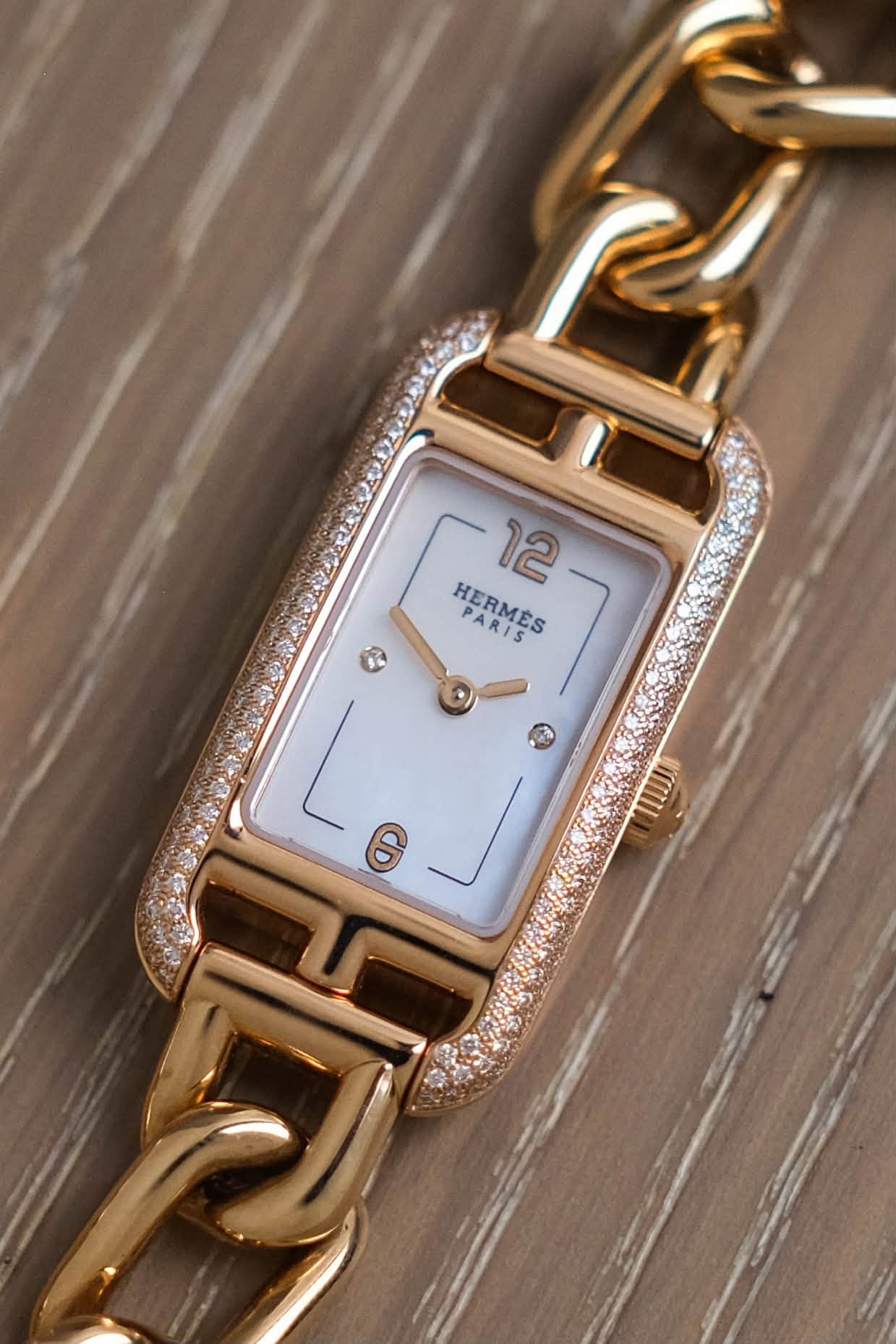 นาฬิกา Hermès Nantucket 18K Rose Gold Diamond NA2