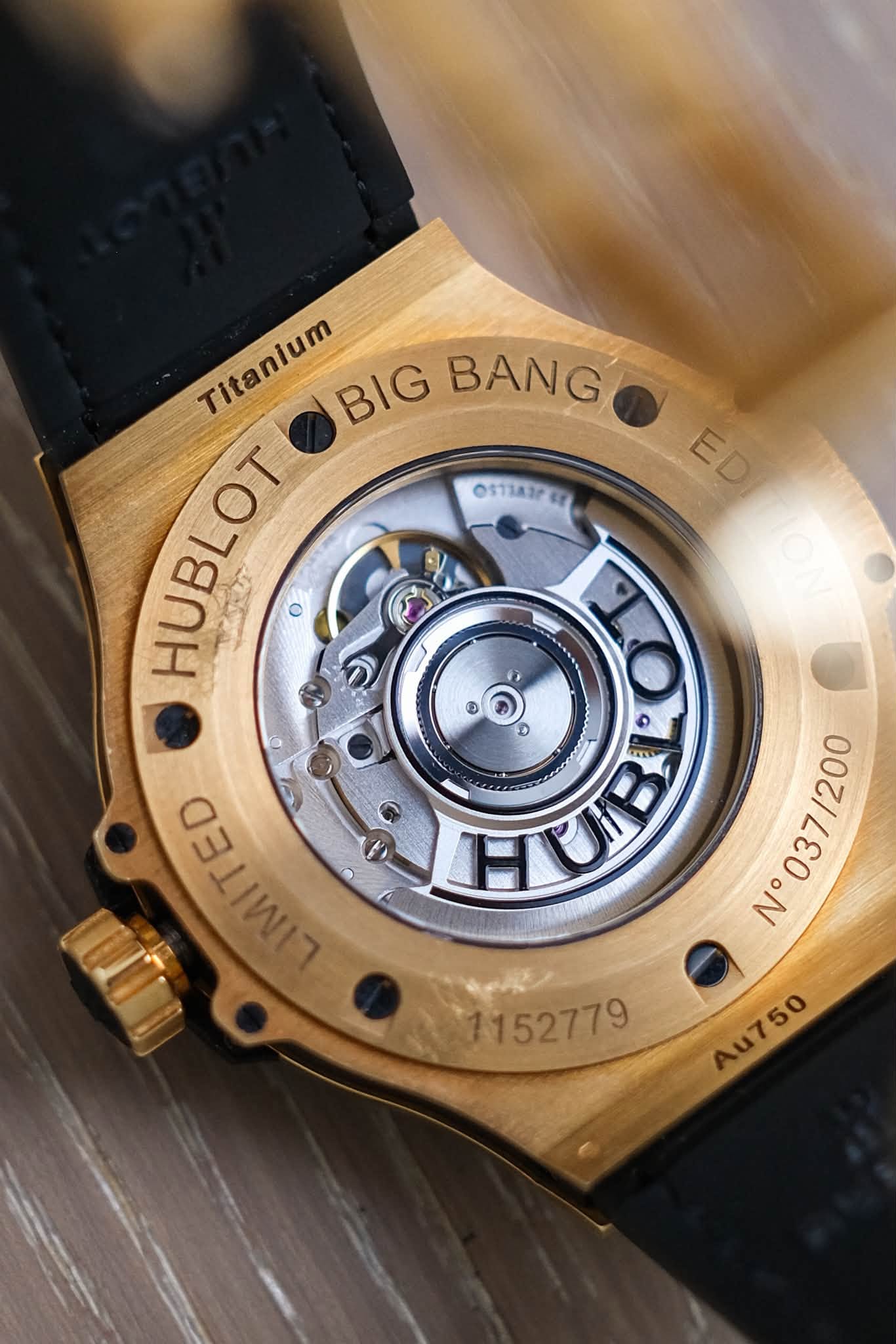 นาฬิกามือสอง Hublot Big Bang Broderie 18K Yellow Gold Diamond