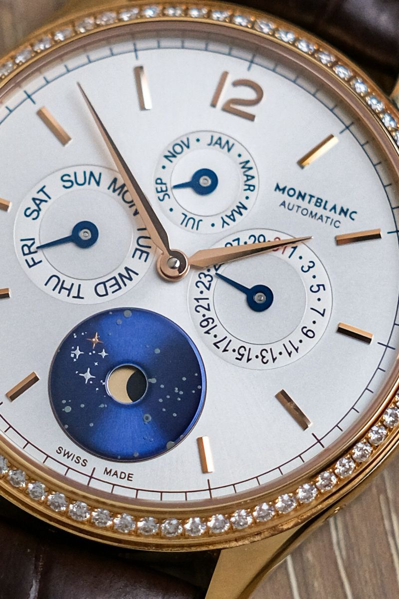 นาฬิกา Montblanc Heritage Chronométrie Quantième Annuel Vasco da Gama Diamonds Limited Edition 113355