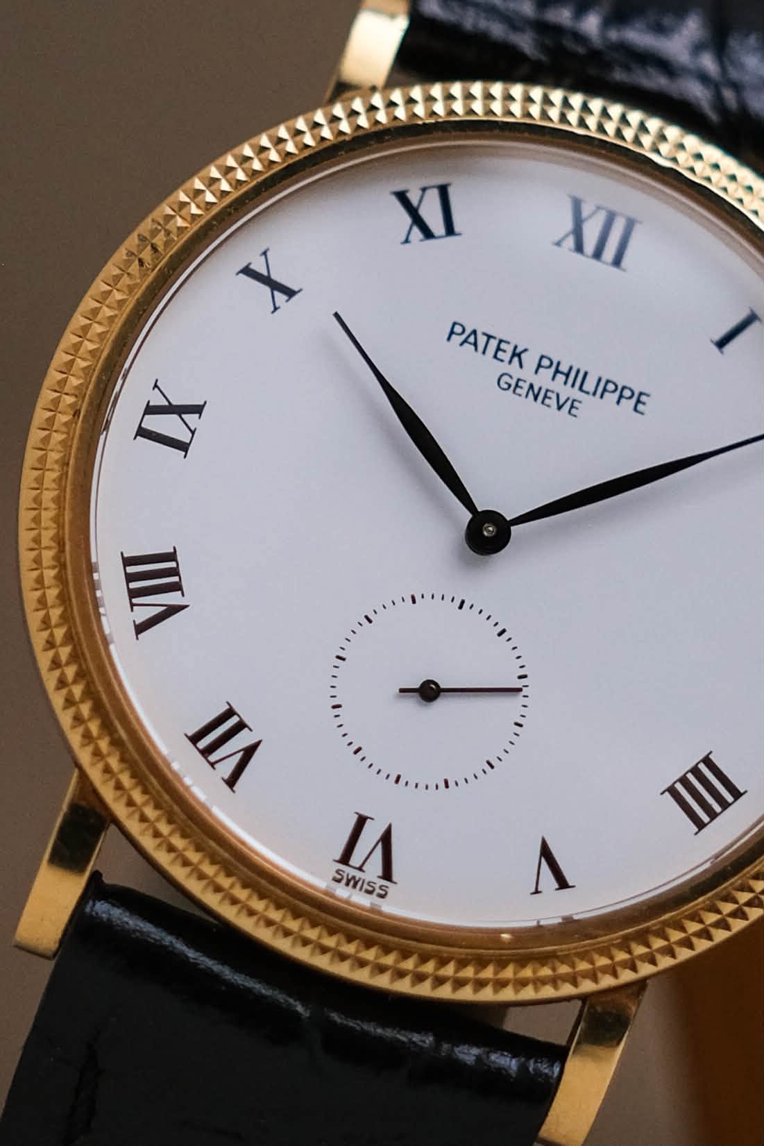 นาฬิกามือสอง Patek Philippe Calatrava 18K Yellow Gold 3919J