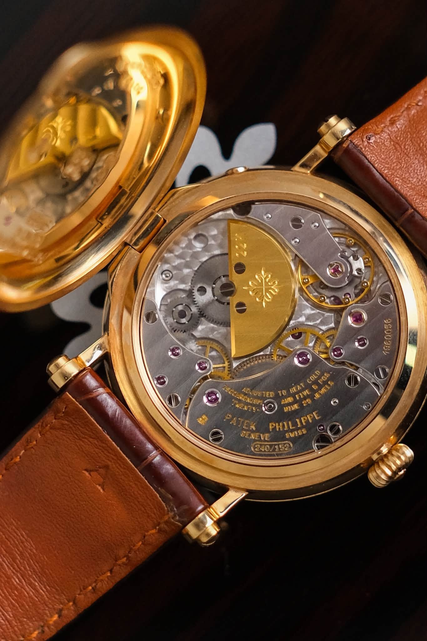 รับซื้อนาฬิกา Patek Philippe Calatrava Power Reserve Moonphase 5015J open case back shows automatic movement with micro rotor
