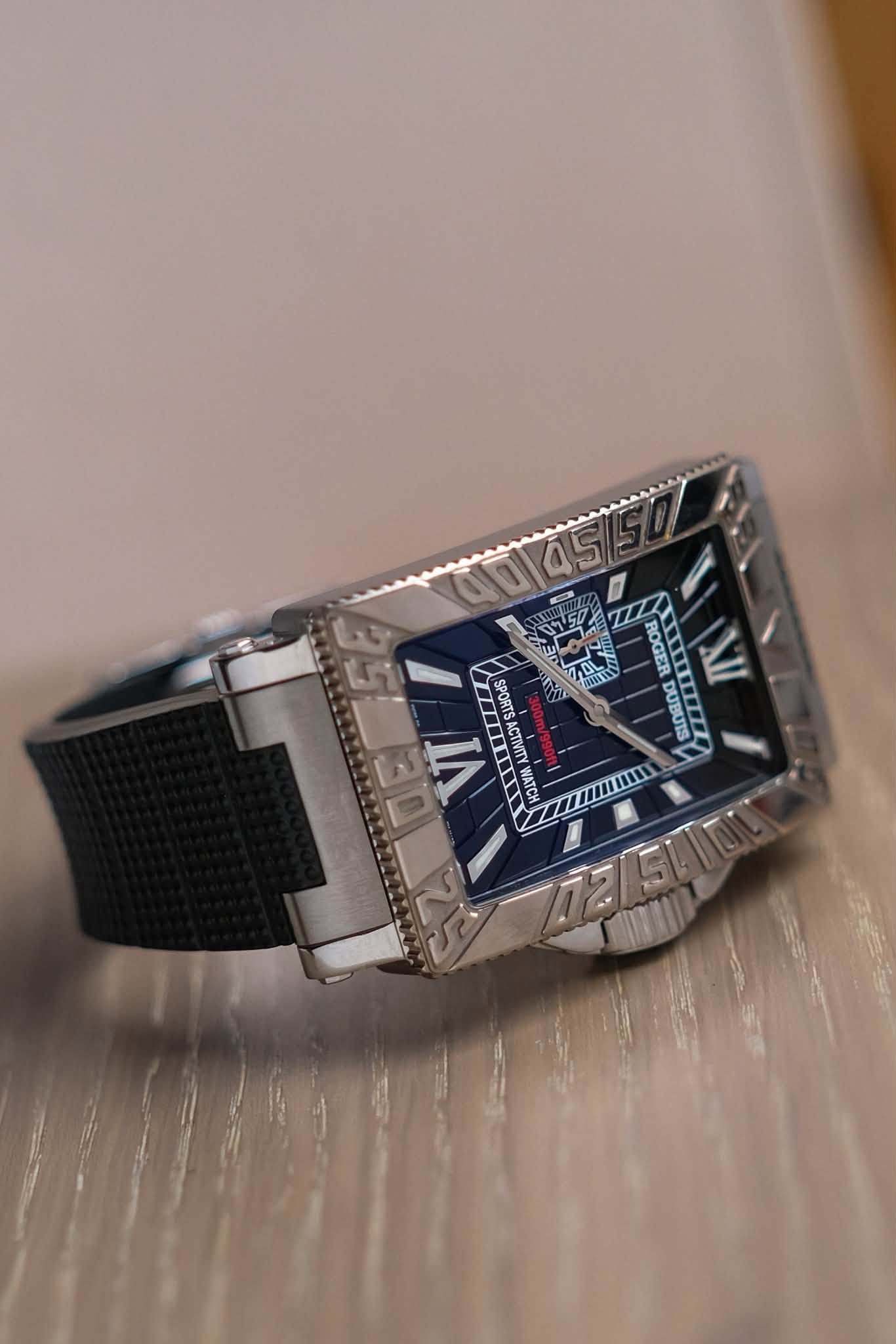 รับซื้อนาฬิกา Roger Dubuis SeaMore “Sports Activity Watch” Limited Edition MS 34.21