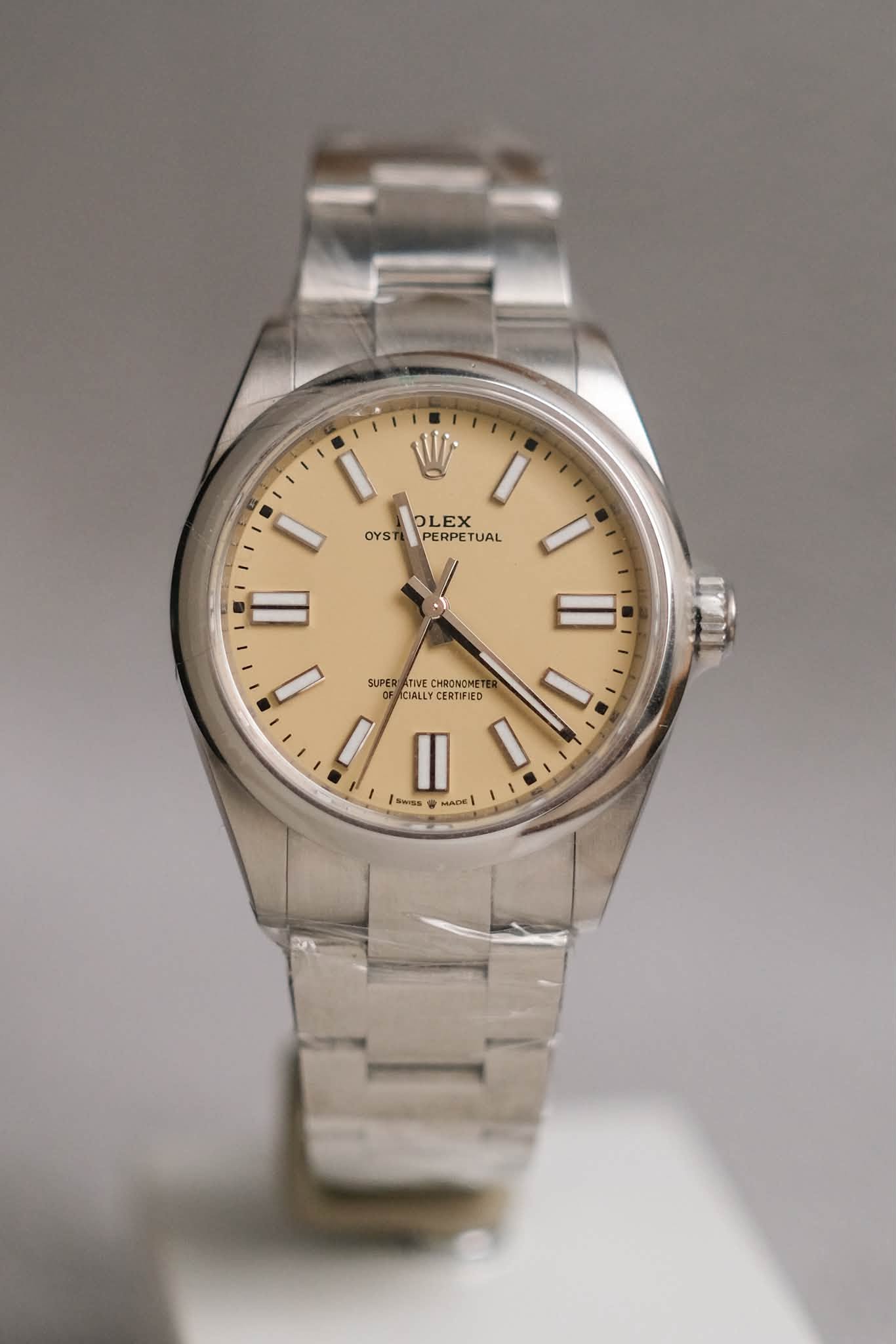 Rolex Oyster Perpetual 41 Beige Dial 134300 (3)