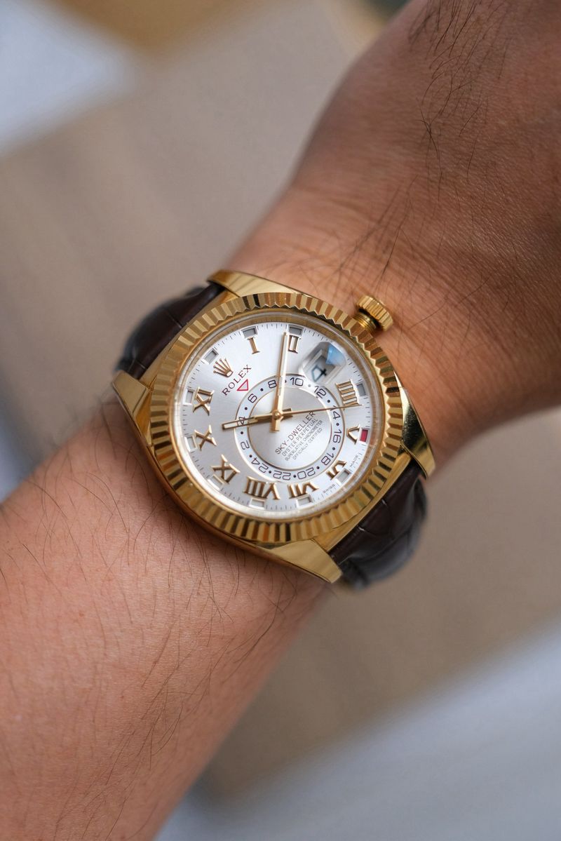 ขายนาฬิกา Rolex Sky Dweller 18K Gold 326138
