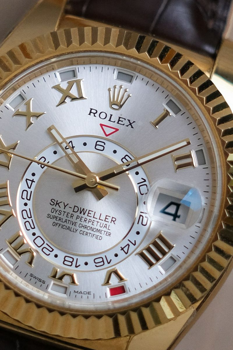 นาฬิกา Rolex Sky Dweller 18K Gold 326138