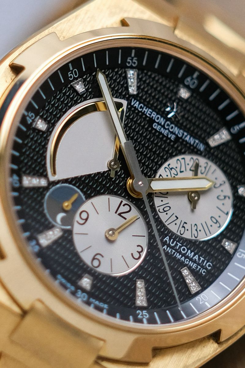 นาฬิกา Vacheron Constantin Overseas Dual Time 18K Yellow Gold 47450B01J-9411