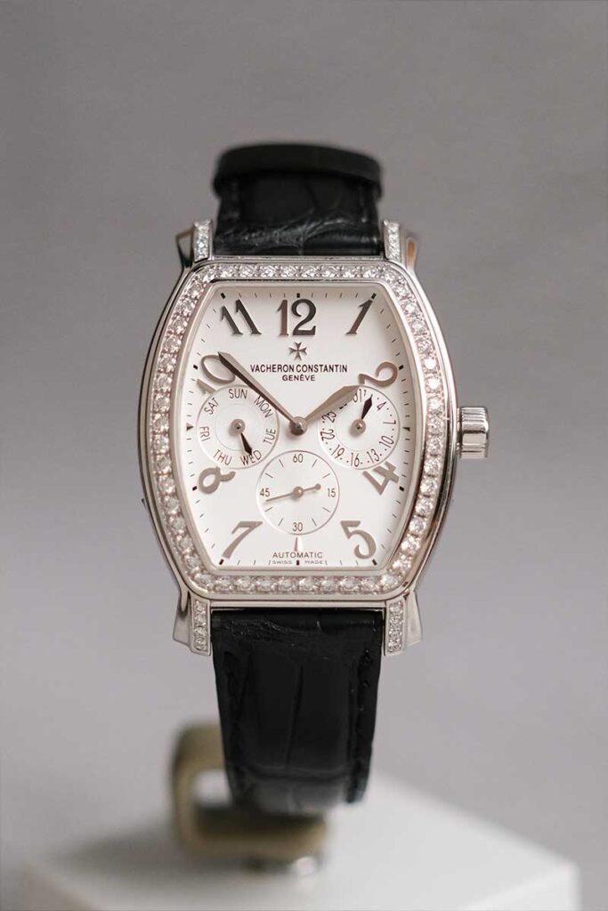 รับซื้อนาฬิกา Vacheron Constantin Royal Eagle Day-Date 18K White Gold 42008000G