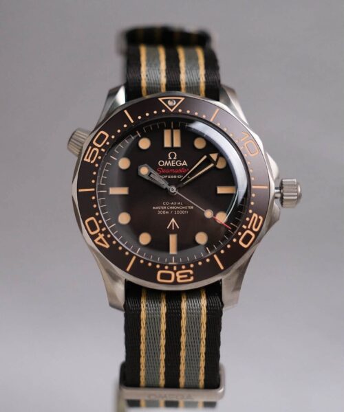 รับซื้อนาฬิกา OMEGA Seamaster Diver 300M 007 Edition 210.92.42.20.01.001