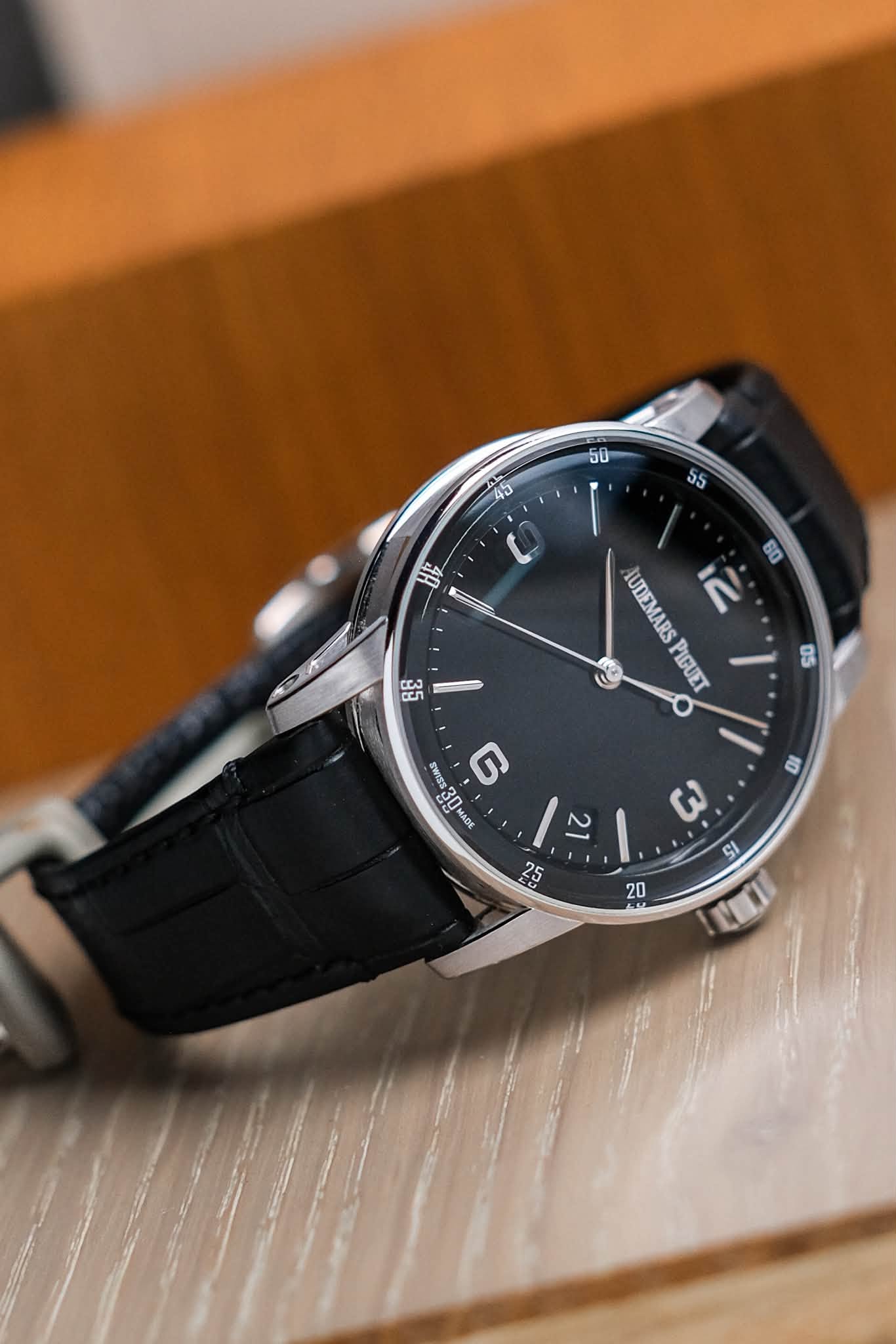 นาฬิกามือสอง Audemars Piguet Code 11.59 18K White Gold Black Dial 15210BC
