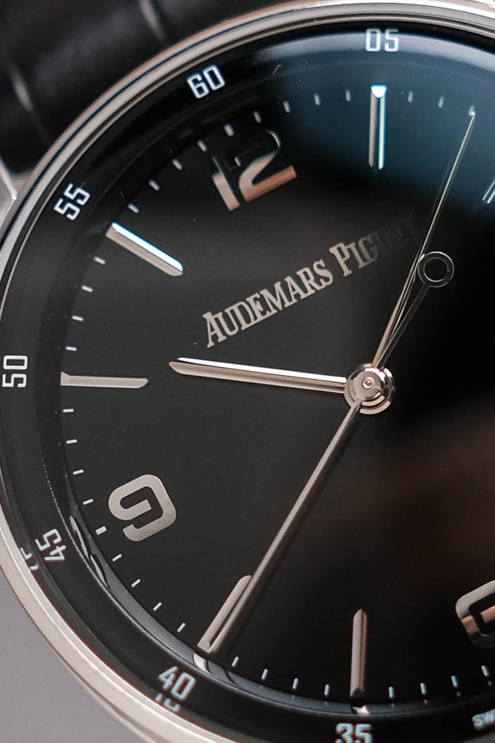 ขายนาฬิกา Audemars Piguet Code 11.59 18K White Gold Black Dial 15210BC