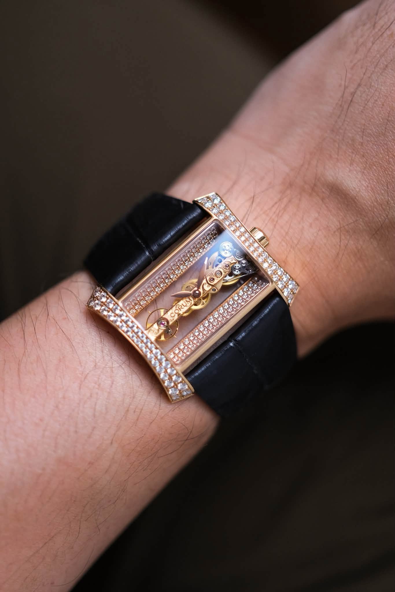 ขายนาฬิกา Corum Golden Bridge Lady 18K Rose Gold Diamond 113.353.850089 0019R