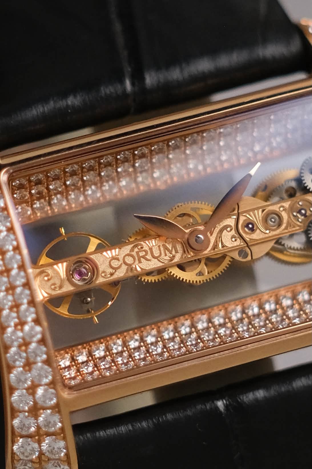 นาฬิกา Corum Golden Bridge Lady 18K Rose Gold Diamond 113.353.850089 0019R