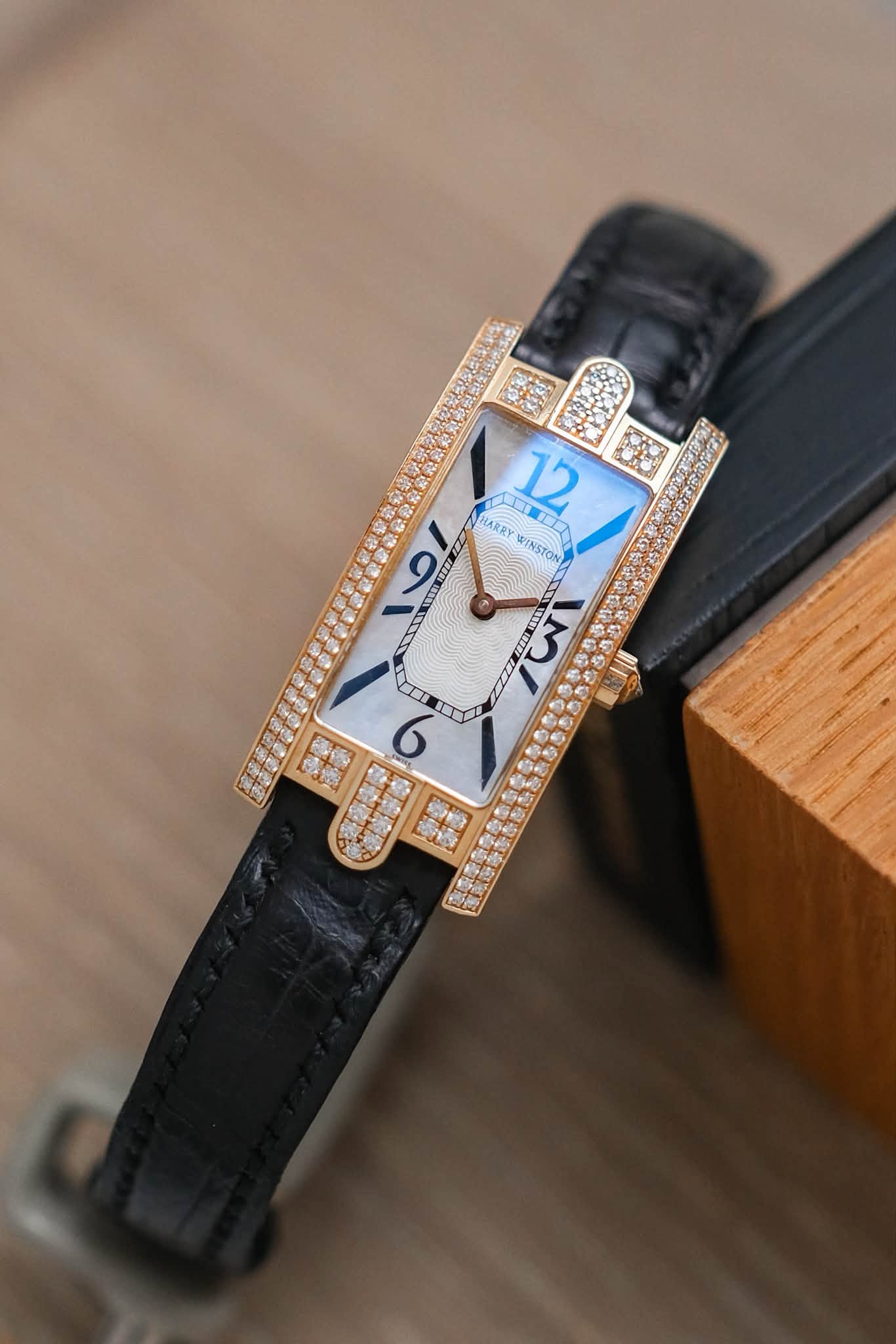 รับซื้อนาฬิกา Harry Winston Avenue C Mini 18K Rose Gold Diamond