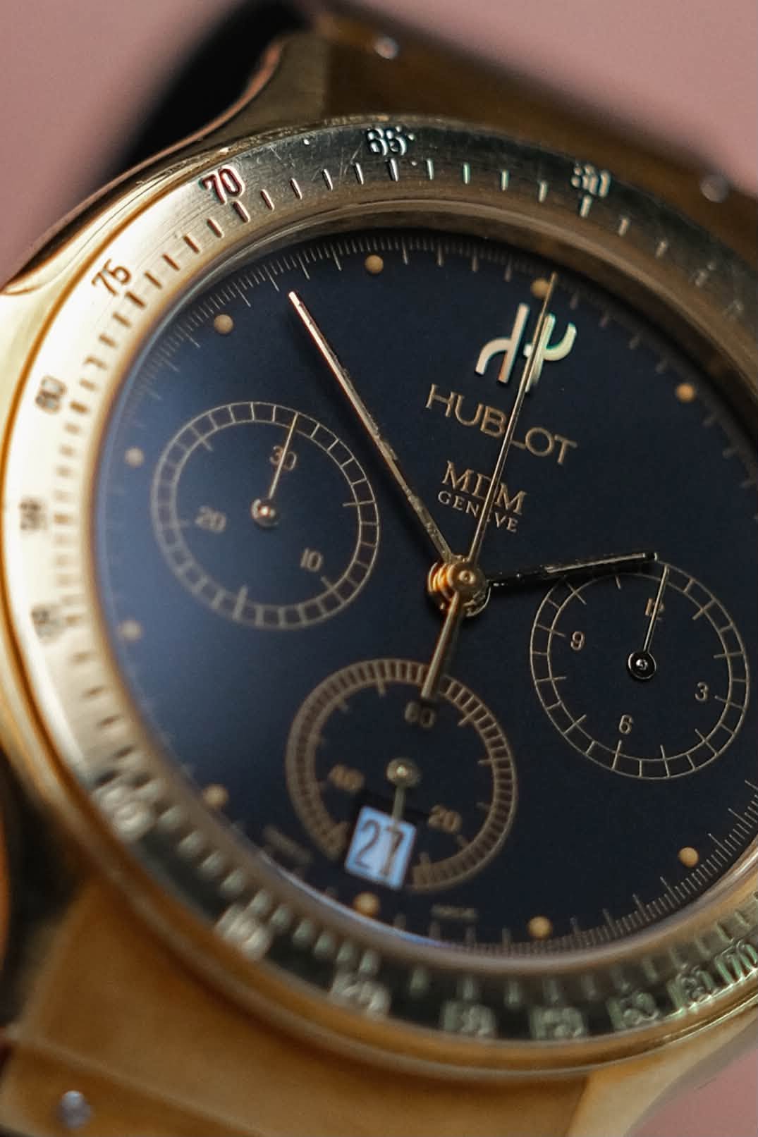นาฬิกา Hublot MDM Chronograph 18K Yellow Gold Vintage 1620