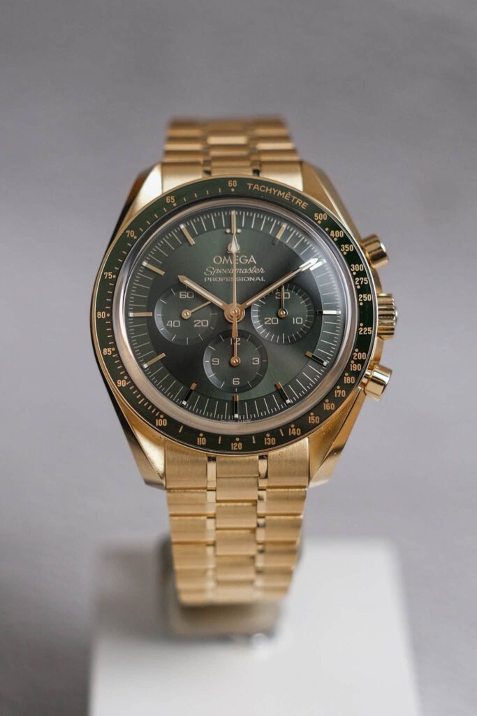 ร้านนาฬิกา Omega Speedmaster Moonwatch Professional 18K Moonshine™ Gold Green Dial 310.60.42.50.10