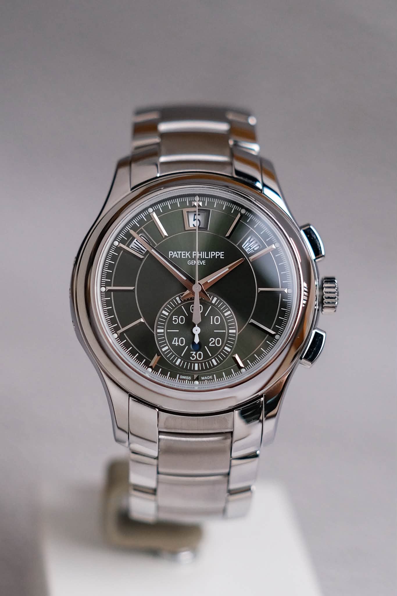 รับซื้อนาฬิกา Patek Philippe Annual Calendar Chronograph Stainless Steel 59051A-001