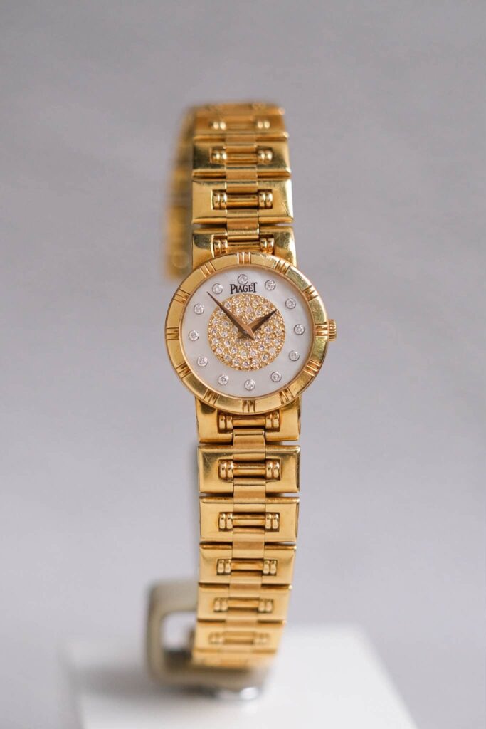 ร้านนาฬิกา Piaget Dancer Lady 18K Yellow Gold Mother of Pearl Diamond 80563 K81